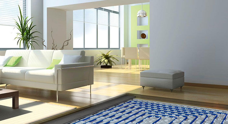 Plancher chauffant sous le parquet d'un salon