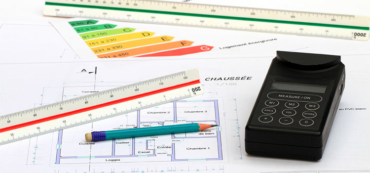 plan d'une maison avec un document sur les classes énergétique