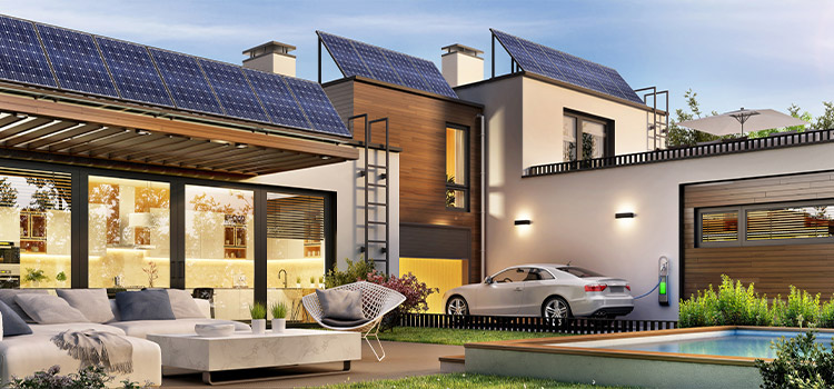 Panneaux solaires disposer sur le toit d'une habitation